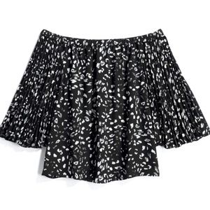 VINCE CAMUTO Ellena Off The Shoulder Blouse